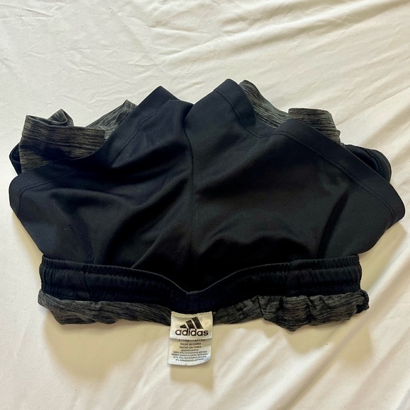 Shorts - Picture 4 of 4